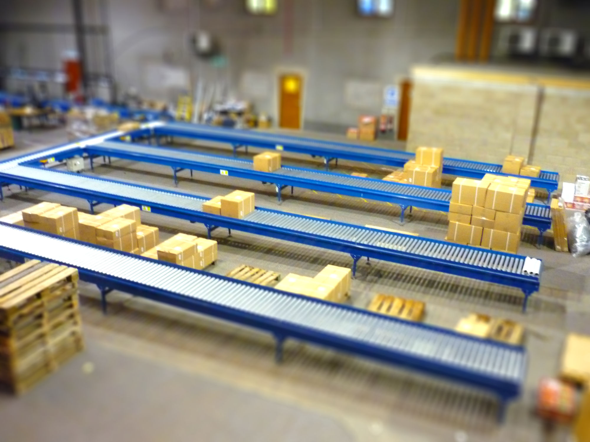 輥筒輸送線現(xiàn)場(chǎng)設(shè)計(jì)，輥筒流水線廠家